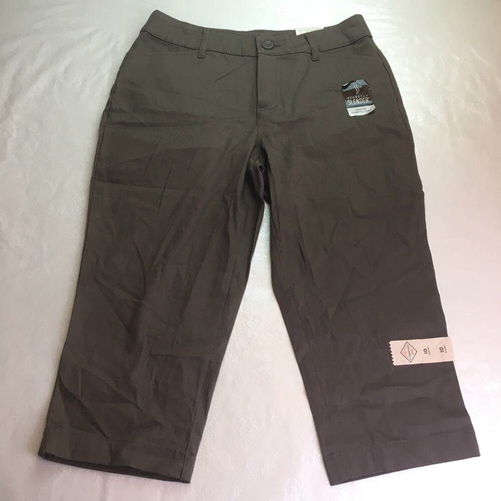St. John’s Bay Secretly Slender Capris Brown 10